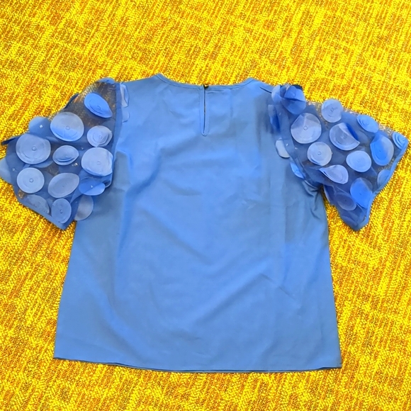 Beautiful Ruffled Top - Picture 3 of 4